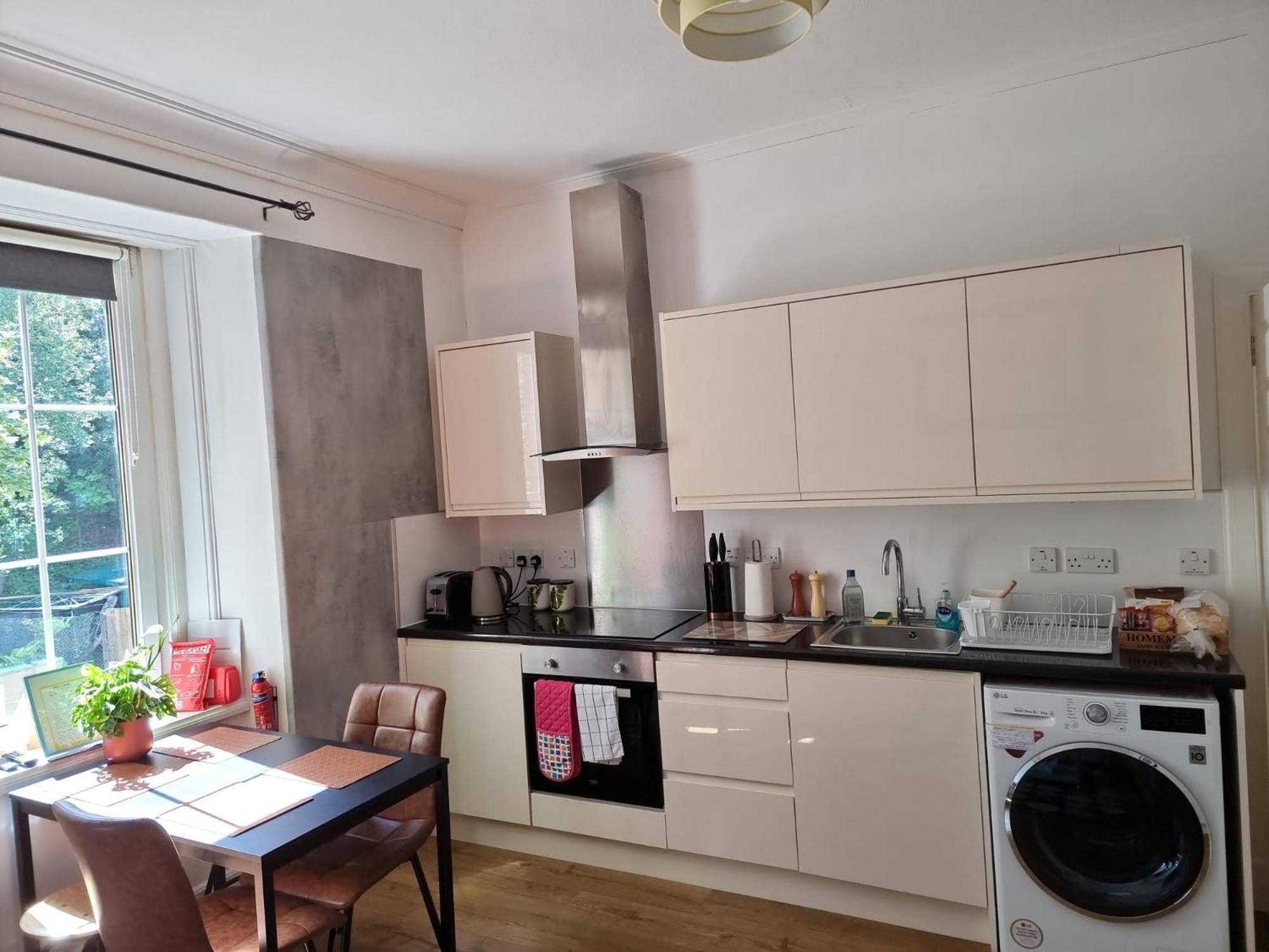 Charming Victorian Apartment, Close To Centre إينفيرنيس المظهر الخارجي الصورة